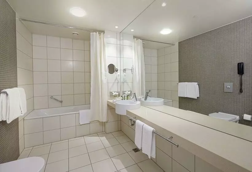 هتل Hilton Reykjavik Nordica