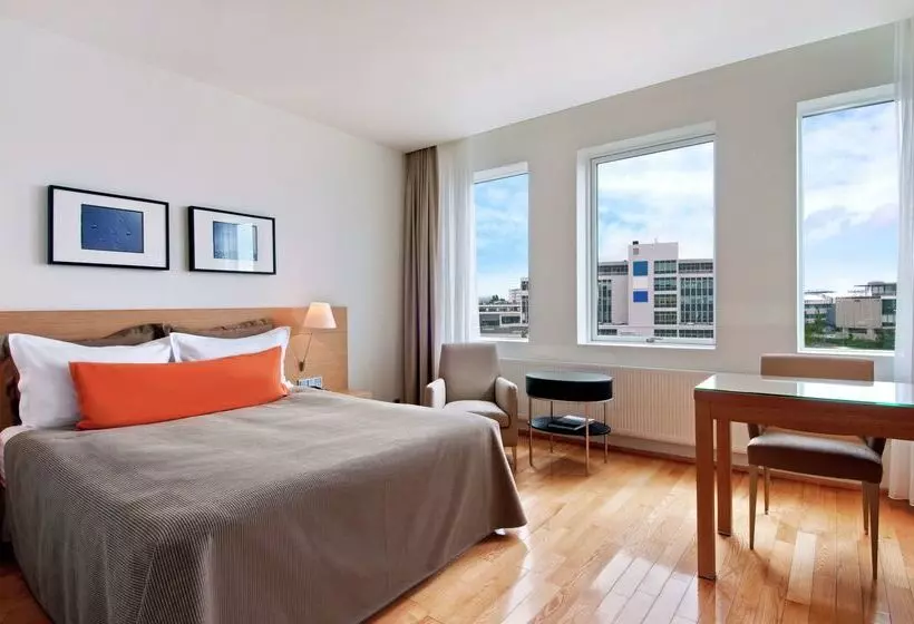 هتل Hilton Reykjavik Nordica
