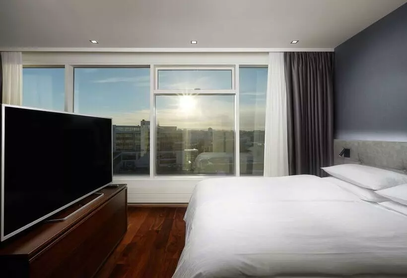 هتل Hilton Reykjavik Nordica