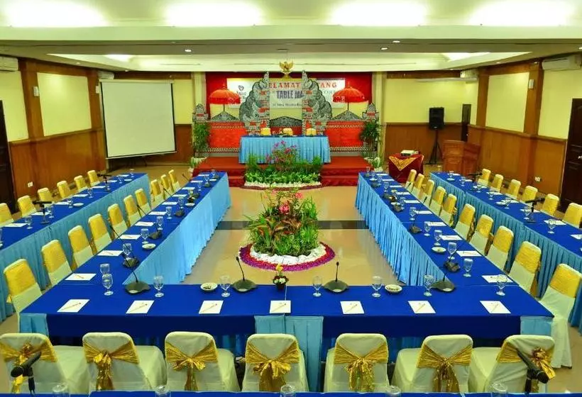 Inna Sindhu Beach Hotel & Resort