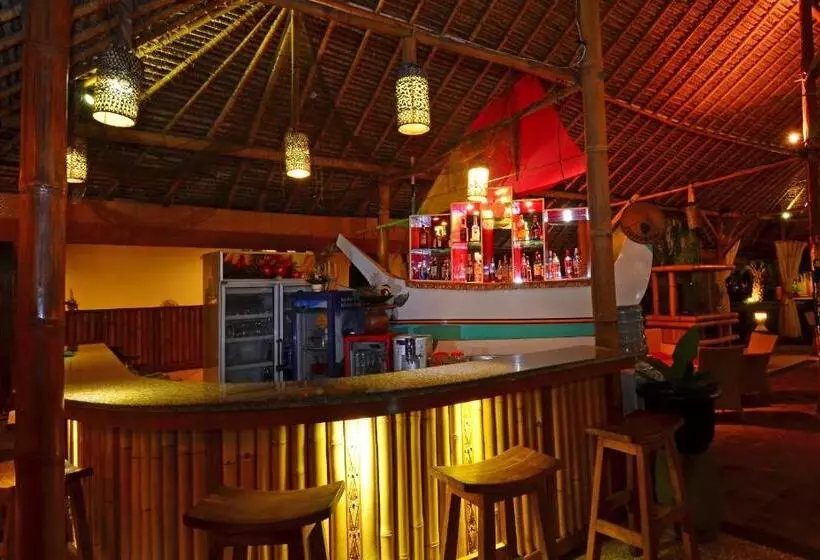 Inna Sindhu Beach Hotel & Resort