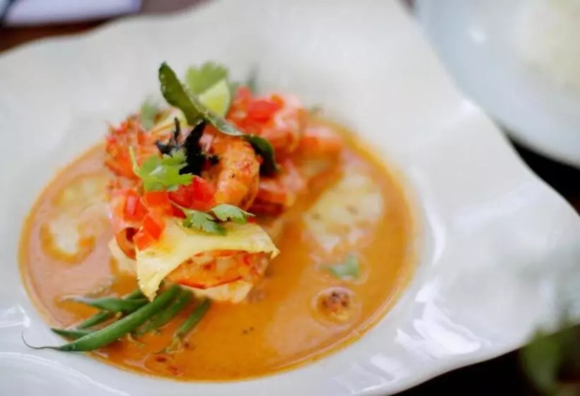 Inna Sindhu Beach Hotel & Resort