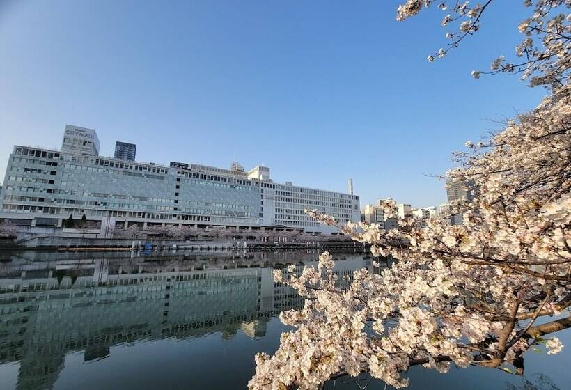 فندق Osaka Castle