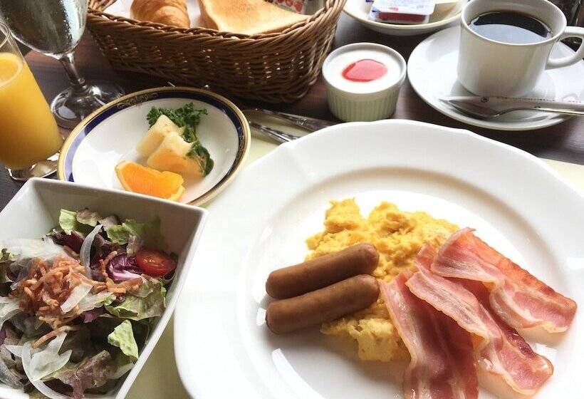 فندق Osaka Castle