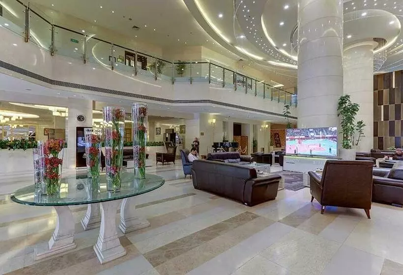 هتل Parsian Azadi