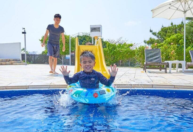 Royal View Hotel Churaumi