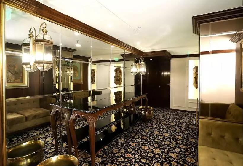 Hotell The Ambassador Marine Drive Mumbai