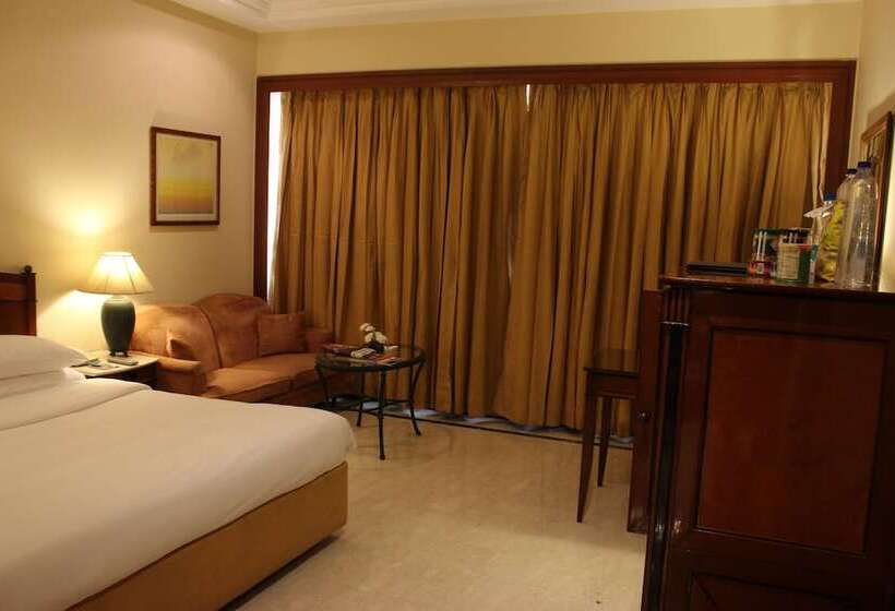 هتل The Hans, New Delhi