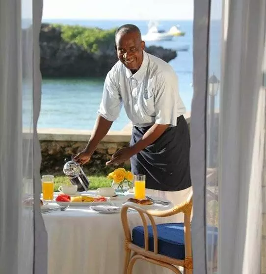 Hemingways Hotel Resort