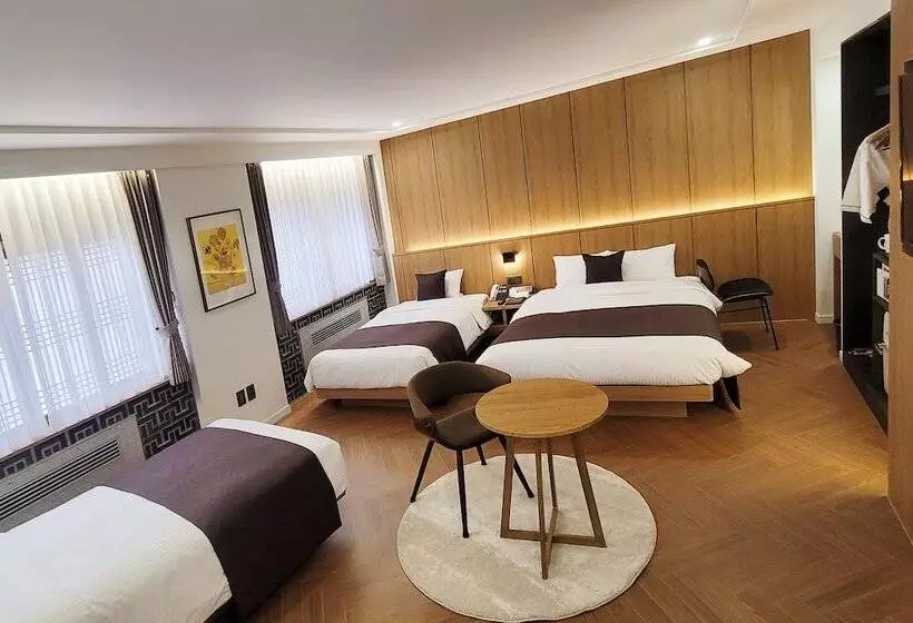 Commodore Hotel Busan