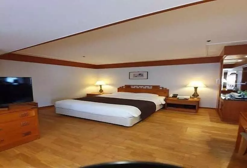 Commodore Hotel Busan