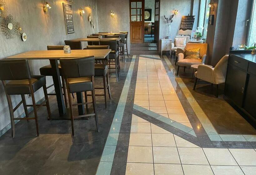 هتل De La Station