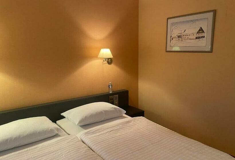 هتل De La Station