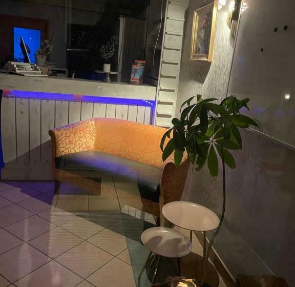 هتل De La Station