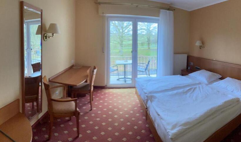 هتل De La Station