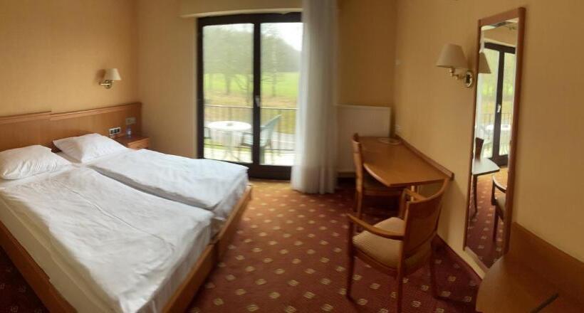 هتل De La Station