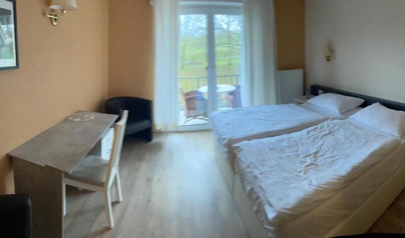 هتل De La Station