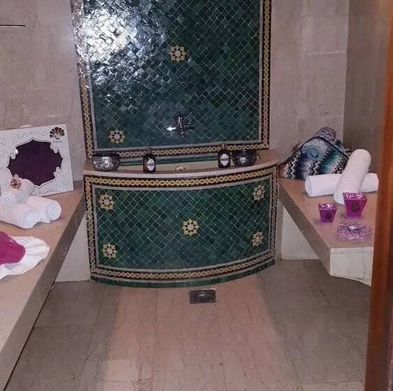 Отель Helnan Chellah