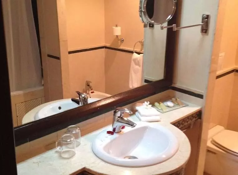 Отель Helnan Chellah