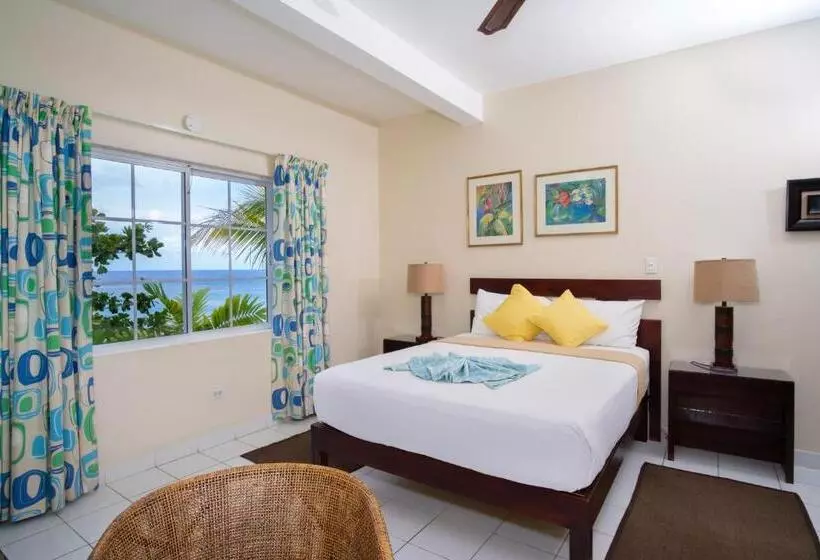 هتل Hibiscus Lodge