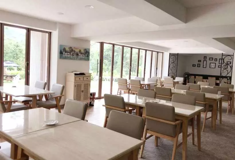 Hotel Lake Hills Songnisan