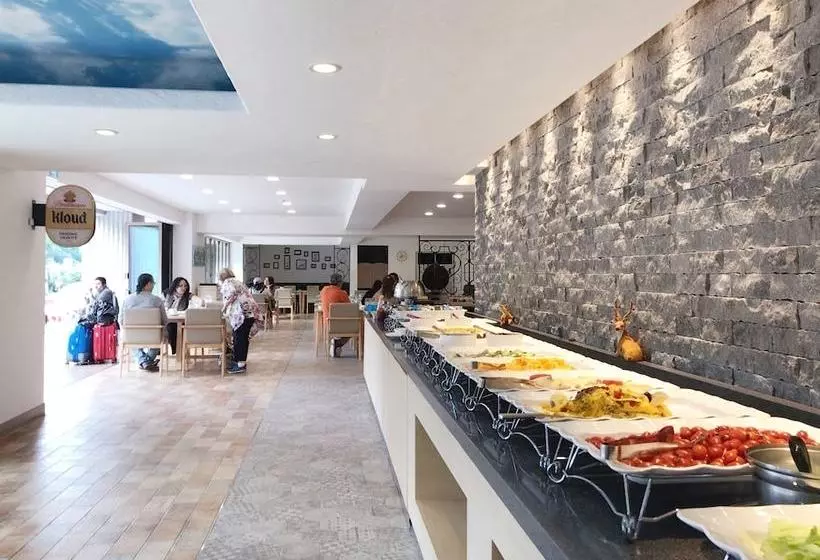 Hotel Lake Hills Songnisan