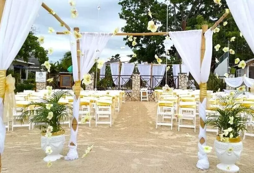 هتل Rondel Village