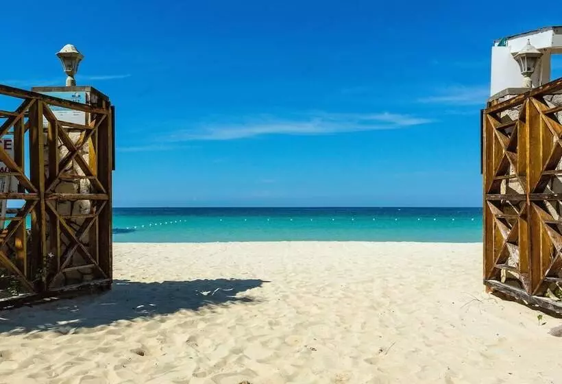 هتل Rondel Village