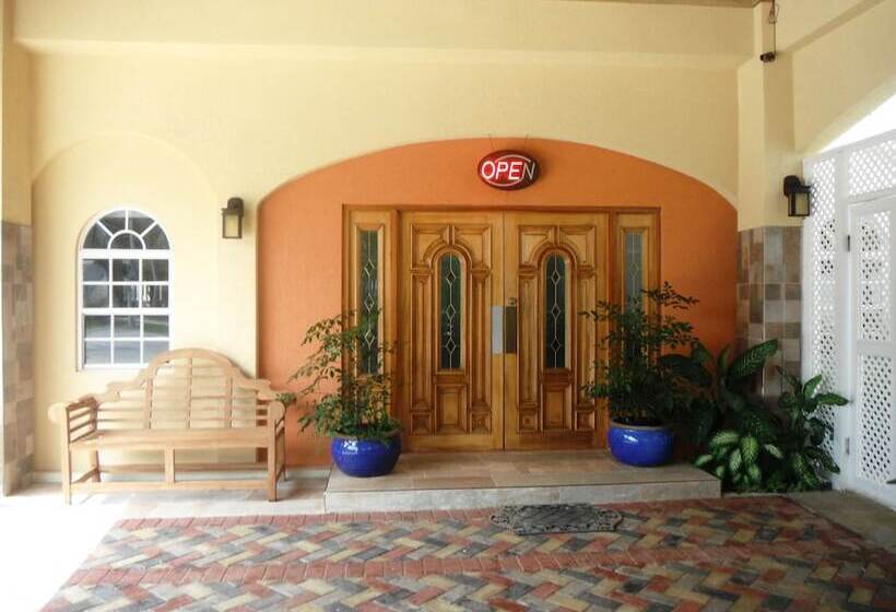 هتل Rondel Village