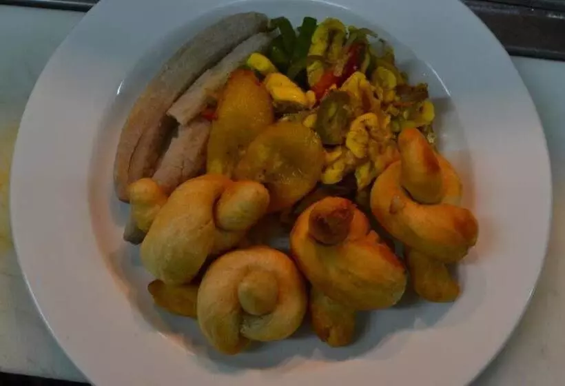 هتل Rondel Village