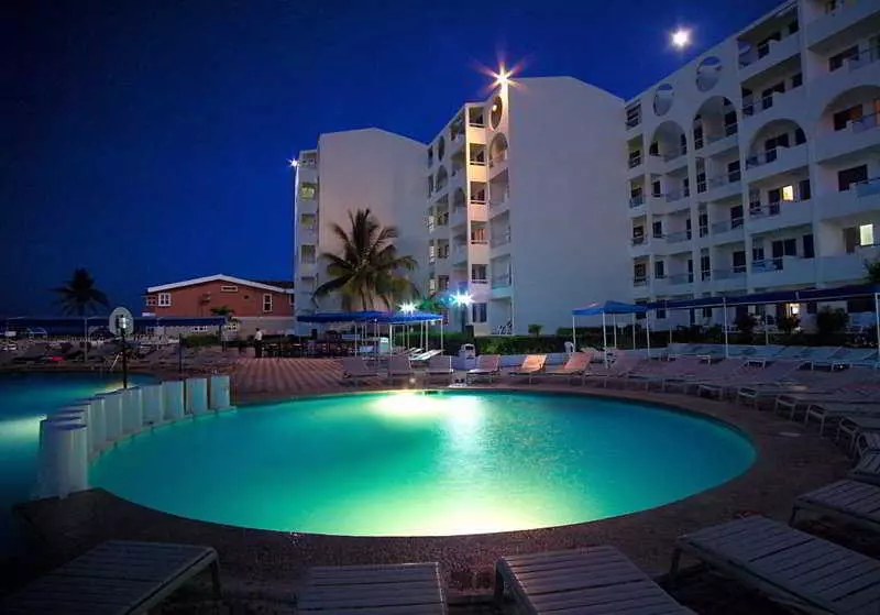 Отель Aquamarina Beach Resort