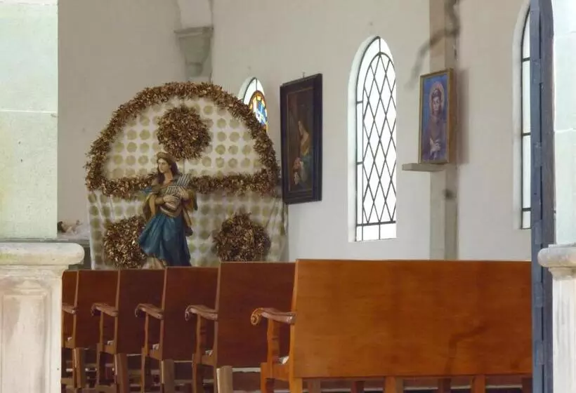 هتل Castillo De Santa Cecilia