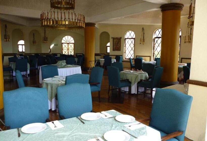 هتل Castillo De Santa Cecilia