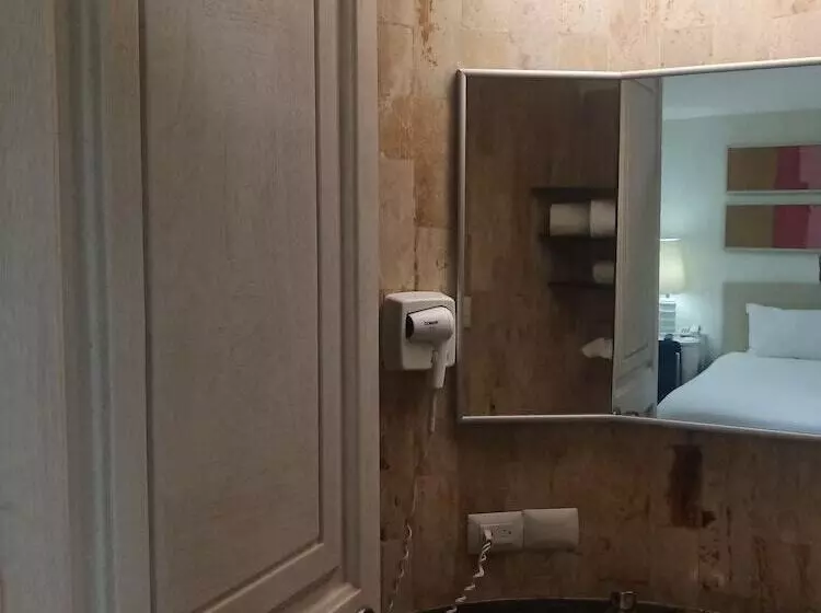 هتل Century Reforma