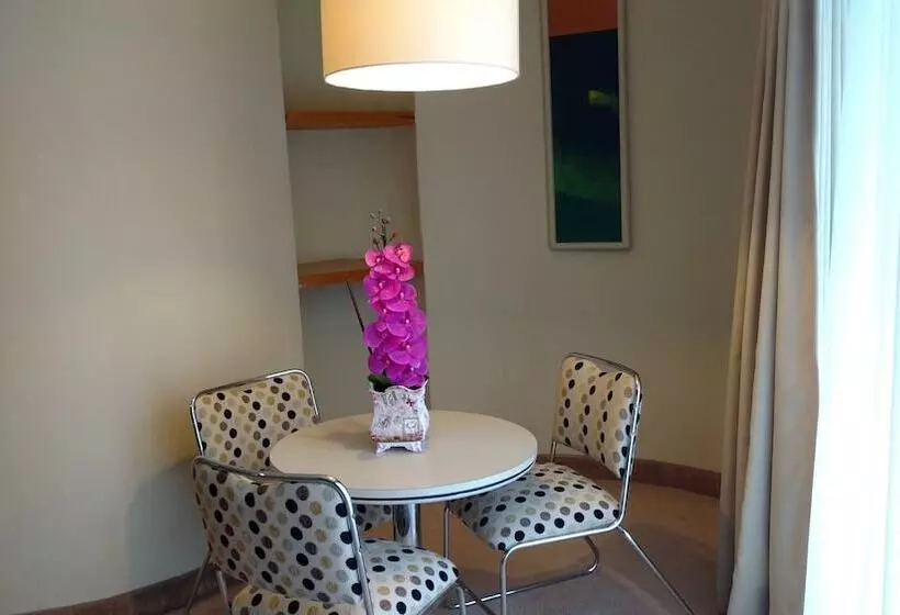 هتل Century Reforma