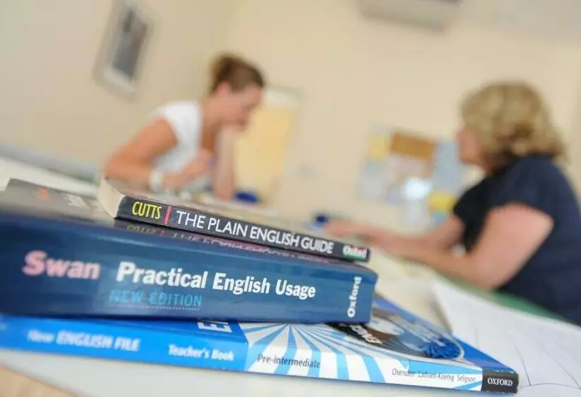 Day S Inn Hotel & Residence