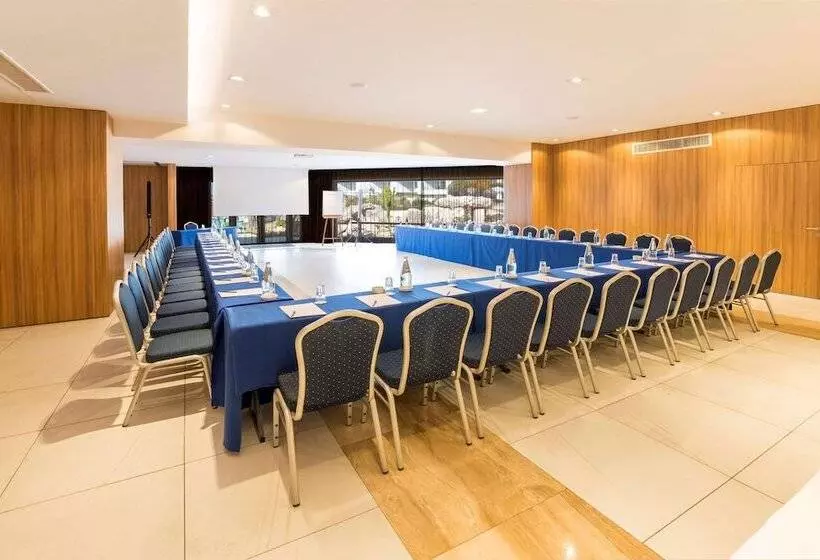 Szálloda Doubletree by Hilton Malta