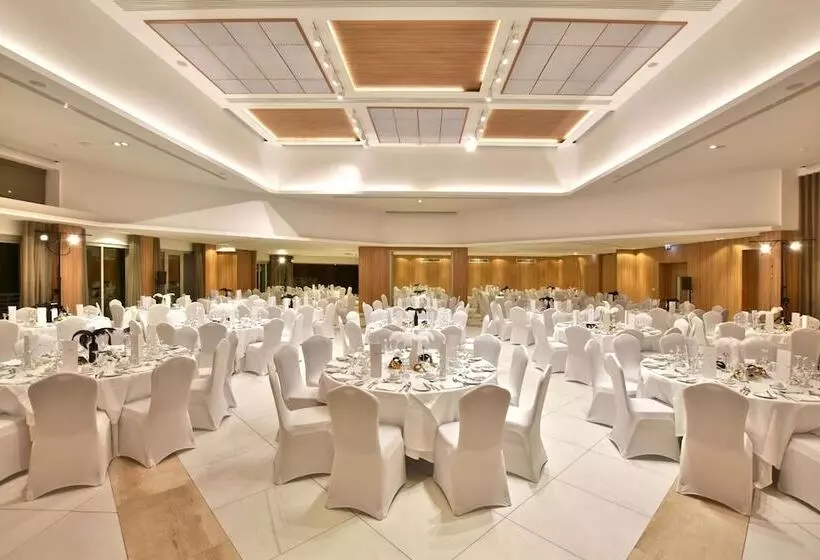 Szálloda Doubletree by Hilton Malta