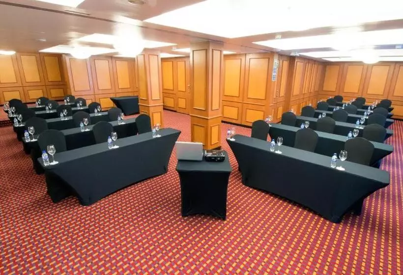 Отель Emporio Reforma