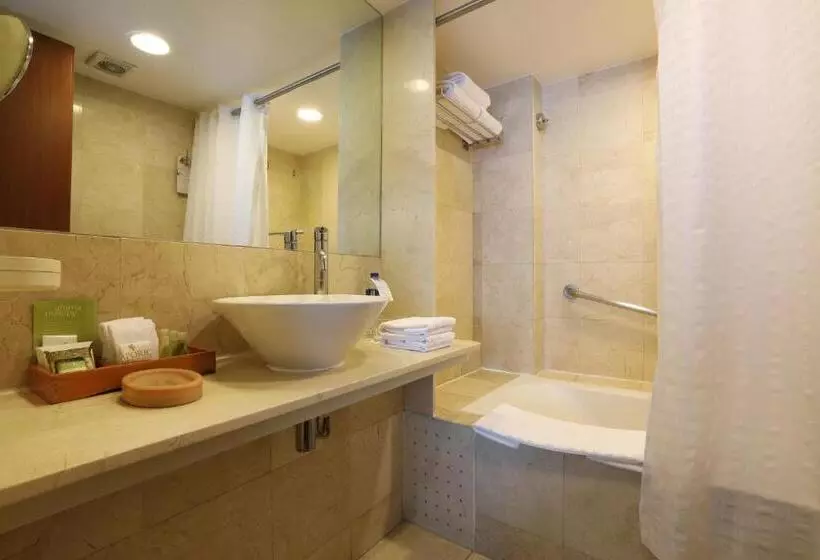 Отель Emporio Reforma