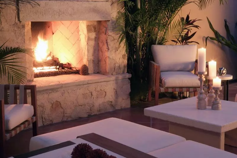 Otel Hacienda Beach Club & Residences