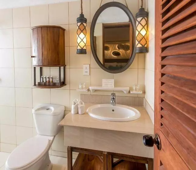 هتل Makunudu Island