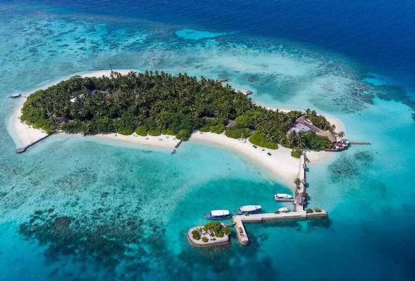 هتل Makunudu Island
