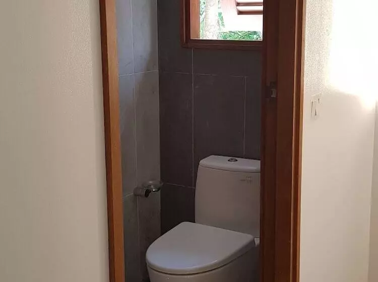 هتل Makunudu Island