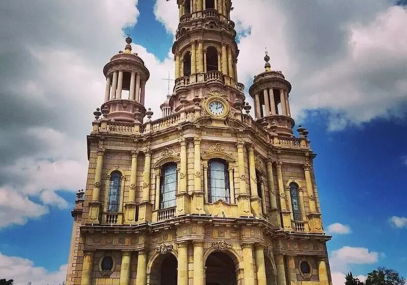 هتل Medrano Temáticas And Business Rooms Aguascalientes