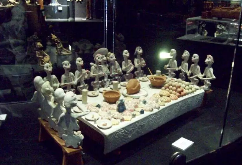 هتل Medrano Temáticas And Business Rooms Aguascalientes