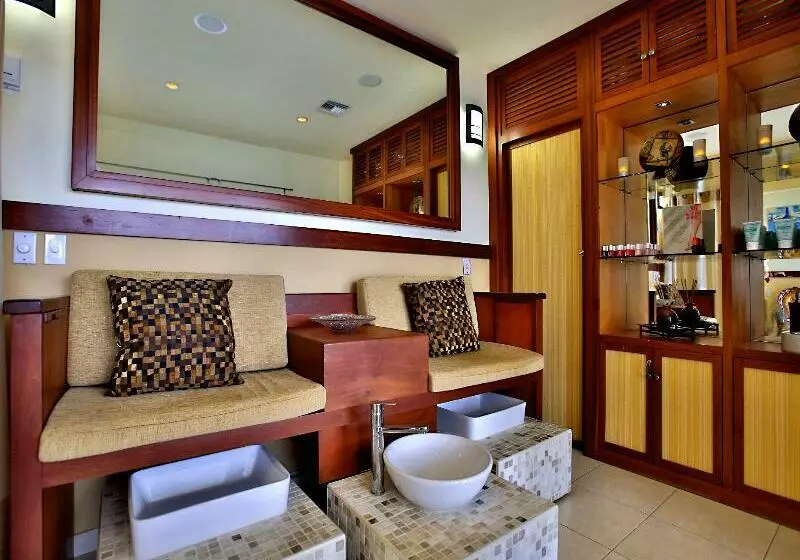 All Inclusive Divi Little Bay Beach Resort