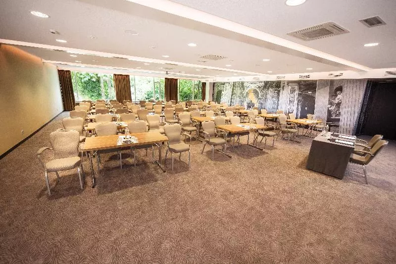 酒店 De Bilderberg