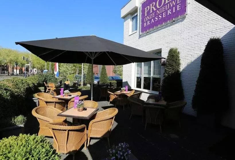 Hotelli De Postelse Hoeve