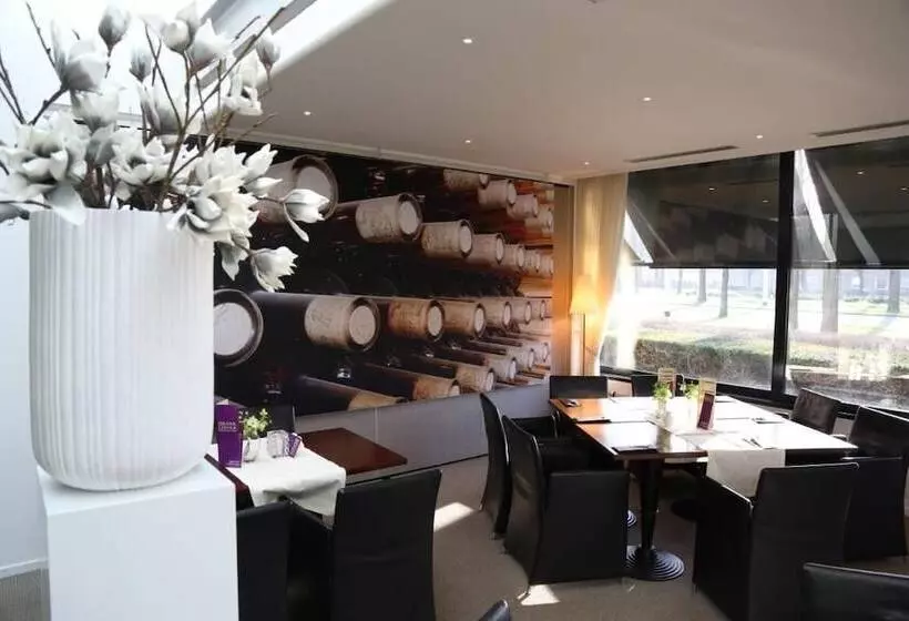 Hotelli De Postelse Hoeve